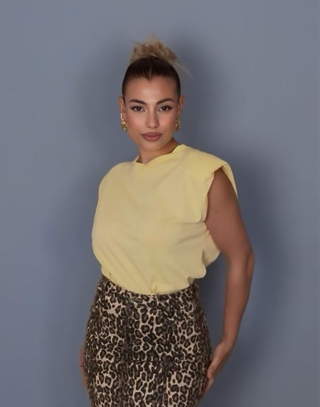 Yellow t-shirt