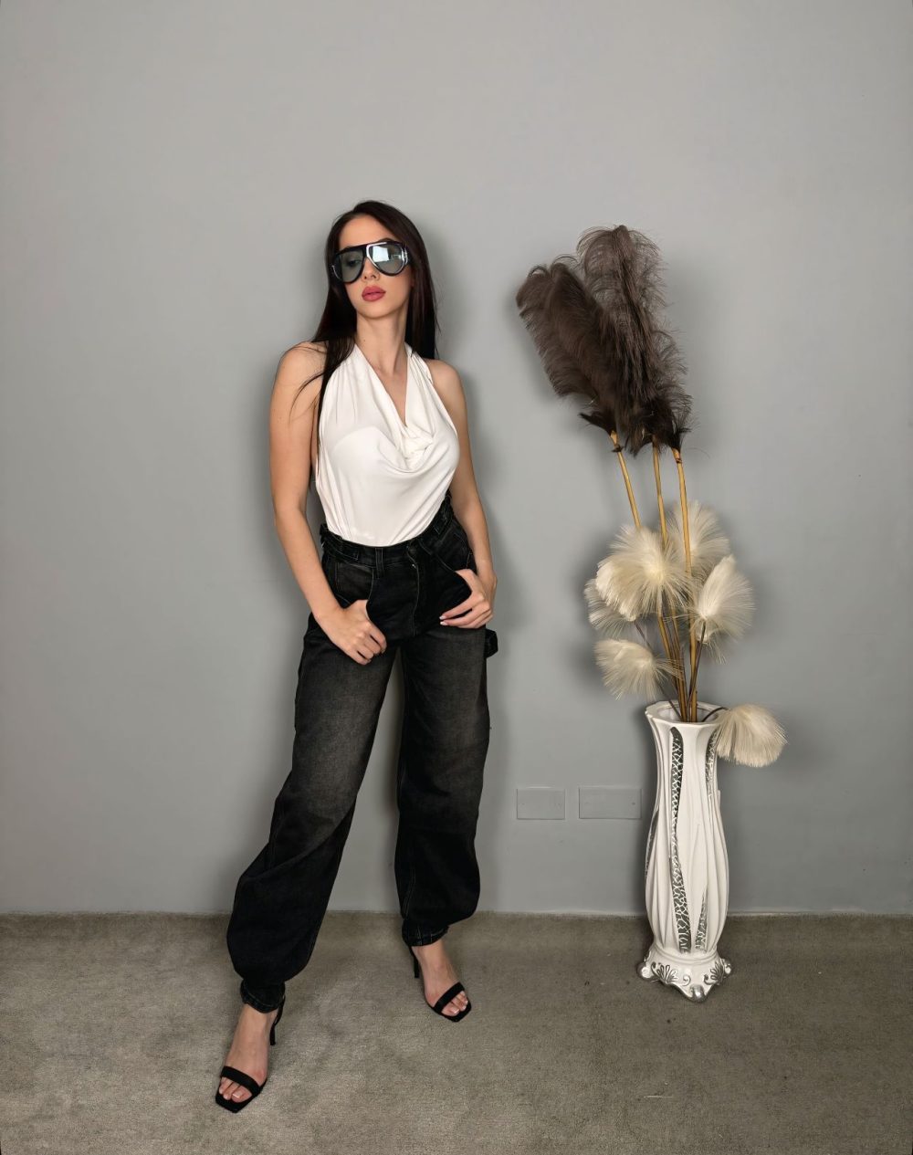 BLACK JEANS